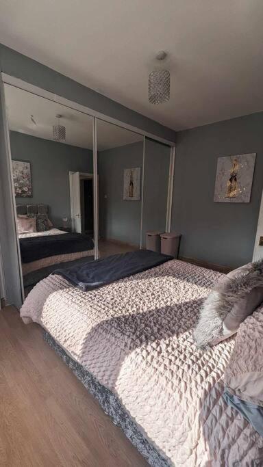 Lovely 2 Bedroom Apartment In Heart Of Νταντί Εξωτερικό φωτογραφία