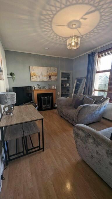 Lovely 2 Bedroom Apartment In Heart Of Νταντί Εξωτερικό φωτογραφία